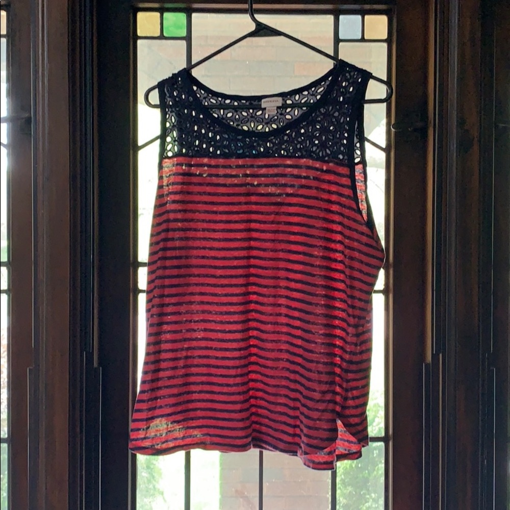 Lace accent tank top
